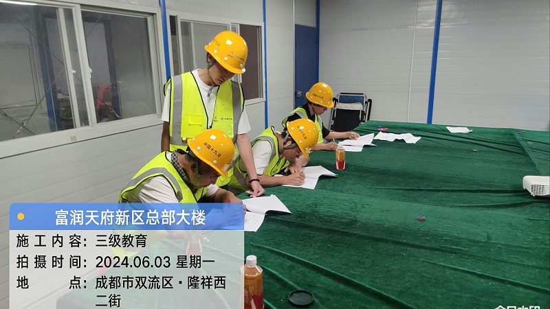 叉车证与挖掘机证：工作前景对比分析