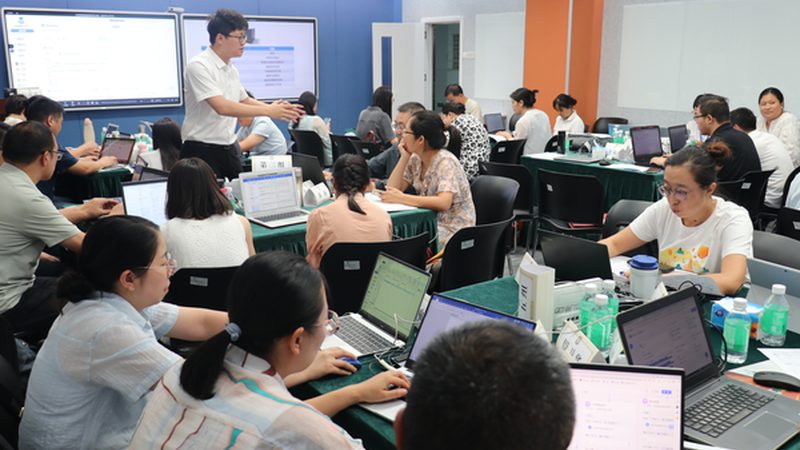 厨师培训学校学费，哪些因素影响价格？**