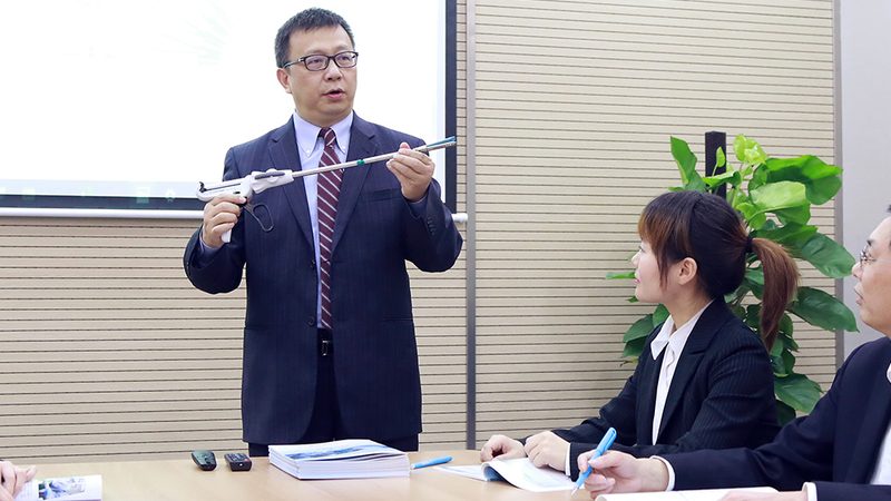 如何选择靠谱的心理咨询师线上培训机构？**